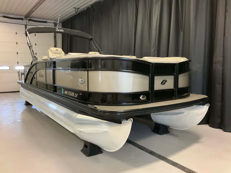 Slide: The Image of Barletta L23QC 2019 - 4