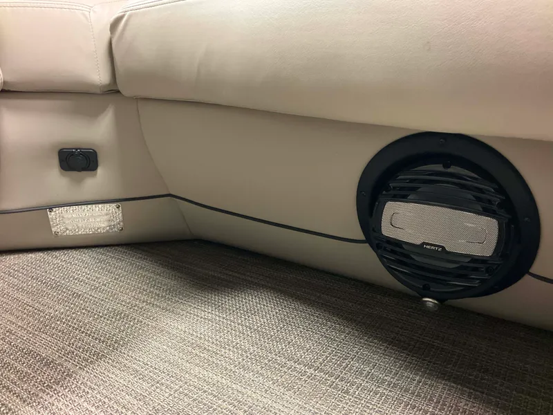 Slide: The Image of Barletta L23QC 2019 - 59