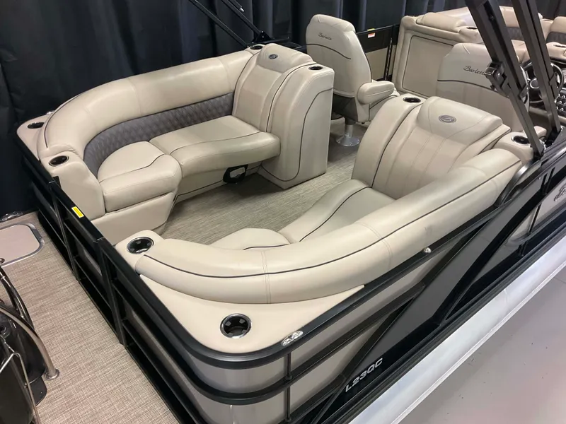 Slide: The Image of Barletta L23QC 2019 - 7