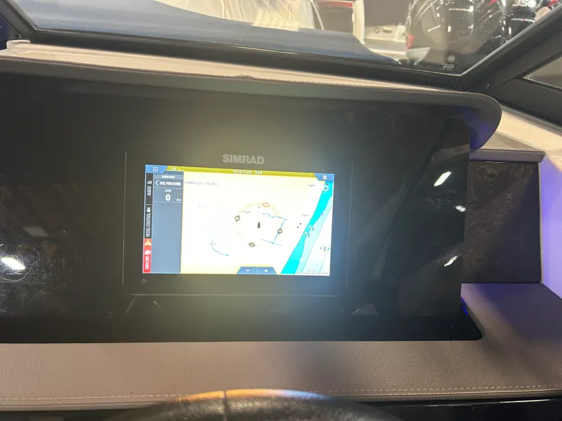 Slide: The Image of Sea Ray 270 SDX 2021 - 20