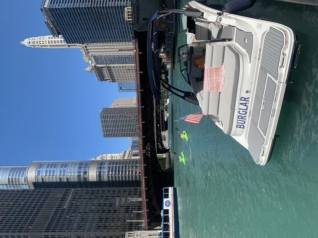 Slide: The Image of Sea Ray 270 SDX 2021 - 8