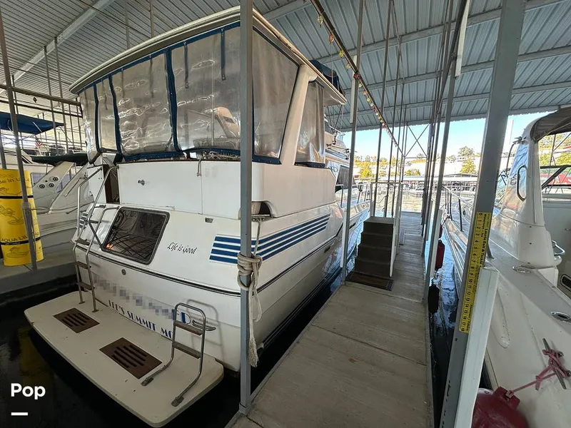 Slide: The Image of Sea Ray 410 AFt Cabin 1986 - 16033214