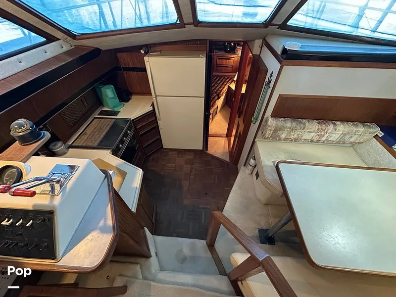 Slide: The Image of Sea Ray 410 AFt Cabin 1986 - 16033223