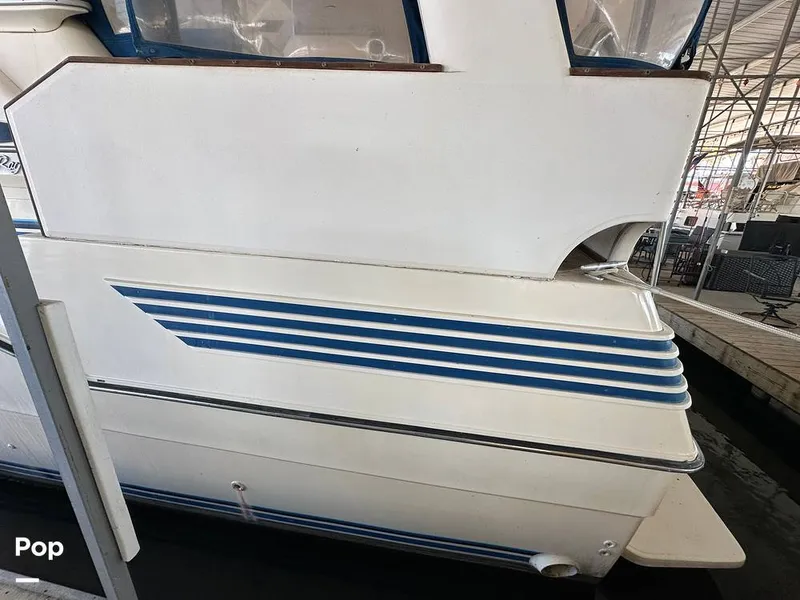 Slide: The Image of Sea Ray 410 AFt Cabin 1986 - 16033331