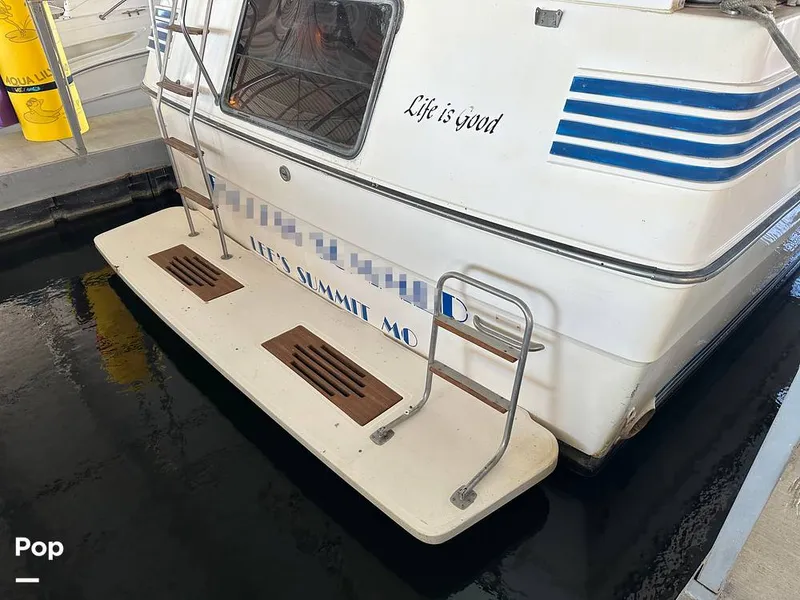 Slide: The Image of Sea Ray 410 AFt Cabin 1986 - 16033337