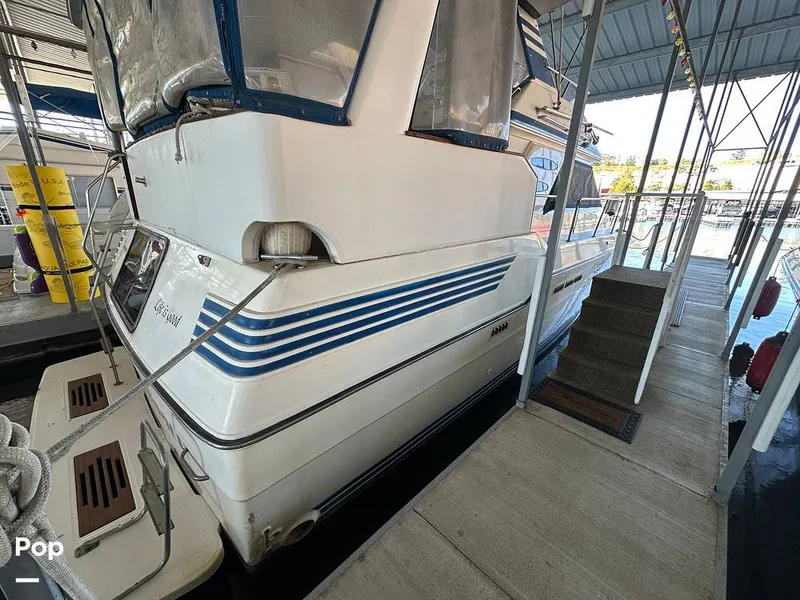 Slide: The Image of Sea Ray 410 AFt Cabin 1986 - 16033338