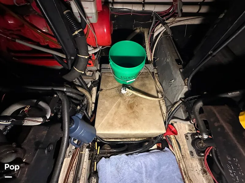 Slide: The Image of Sea Ray 410 AFt Cabin 1986 - 16033363