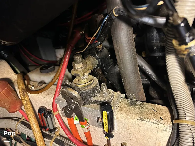 Slide: The Image of Sea Ray 410 AFt Cabin 1986 - 16033369