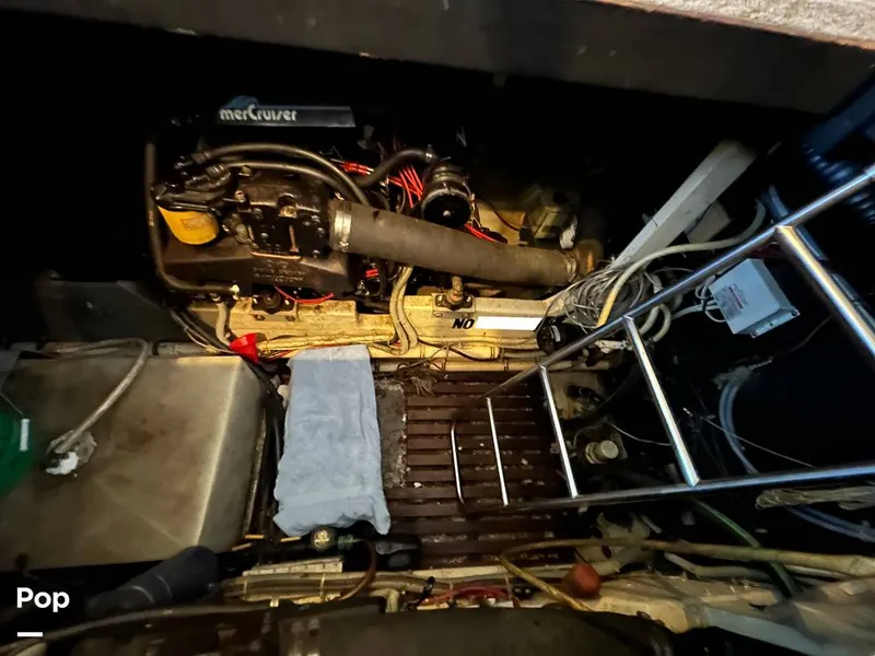 Slide: The Image of Sea Ray 410 AFt Cabin 1986 - 16033371