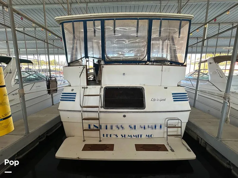Slide: The Image of Sea Ray 410 AFt Cabin 1986 - 16033215