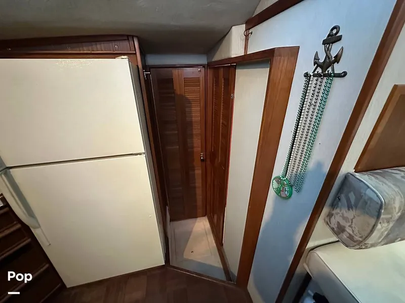 Slide: The Image of Sea Ray 410 AFt Cabin 1986 - 16033235