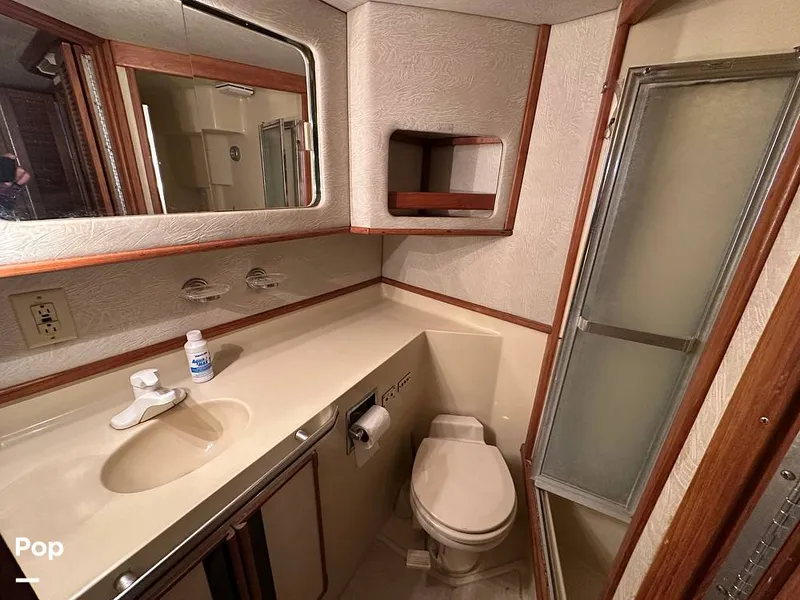 Slide: The Image of Sea Ray 410 AFt Cabin 1986 - 16033260