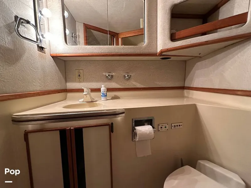 Slide: The Image of Sea Ray 410 AFt Cabin 1986 - 16033264