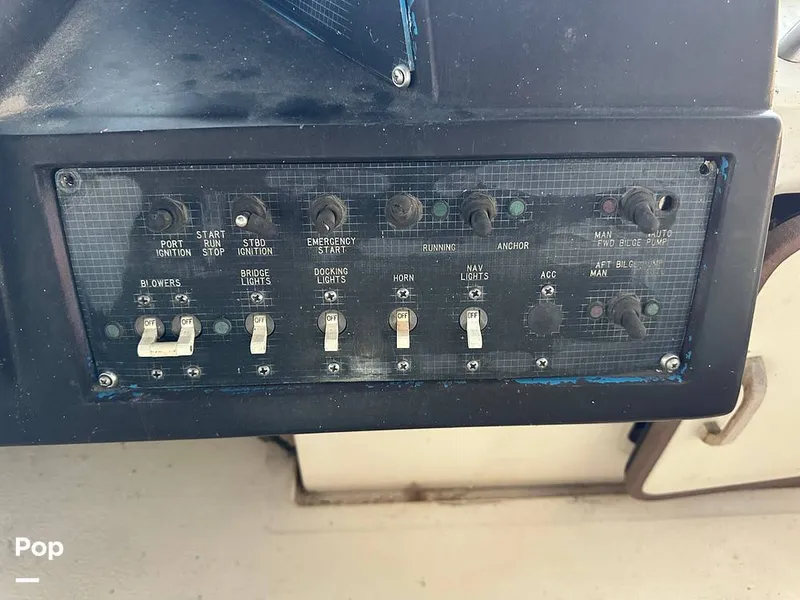 Slide: The Image of Sea Ray 410 AFt Cabin 1986 - 16033285