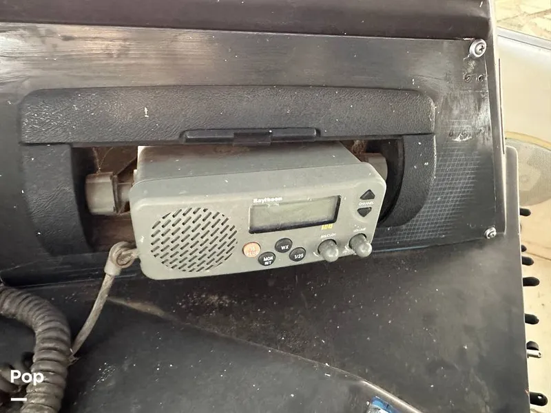 Slide: The Image of Sea Ray 410 AFt Cabin 1986 - 16033289