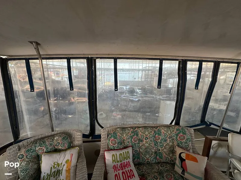 Slide: The Image of Sea Ray 410 AFt Cabin 1986 - 16033299