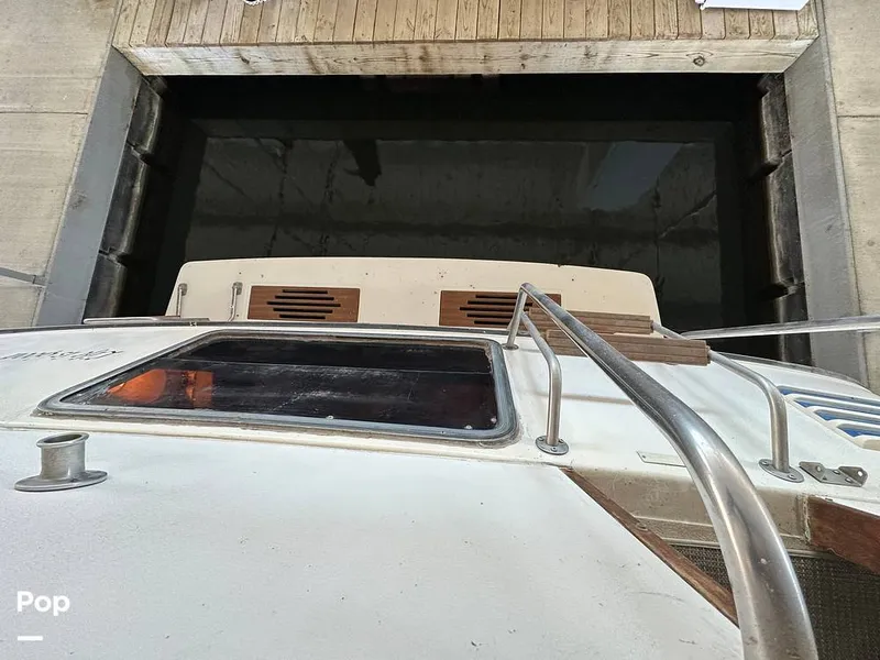 Slide: The Image of Sea Ray 410 AFt Cabin 1986 - 16033303