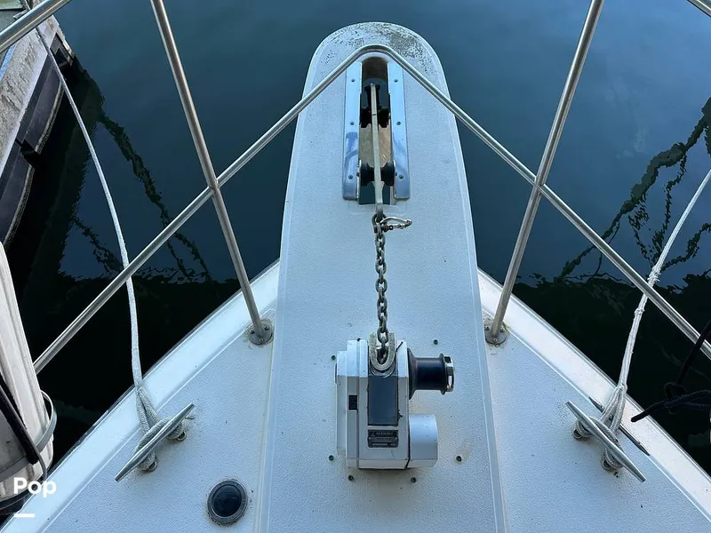 Slide: The Image of Sea Ray 410 AFt Cabin 1986 - 16033309