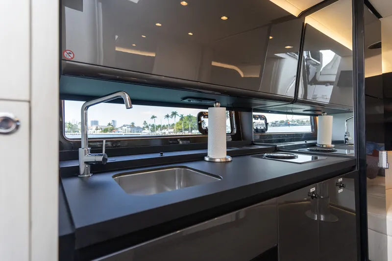 Slide: The Image of Azimut VERVE 42 2023 - 14