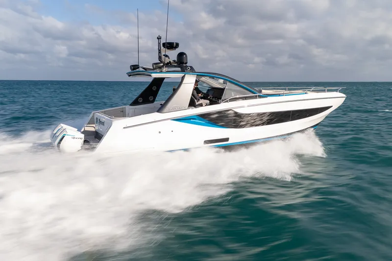 Slide: The Image of Azimut VERVE 42 2023 - 2