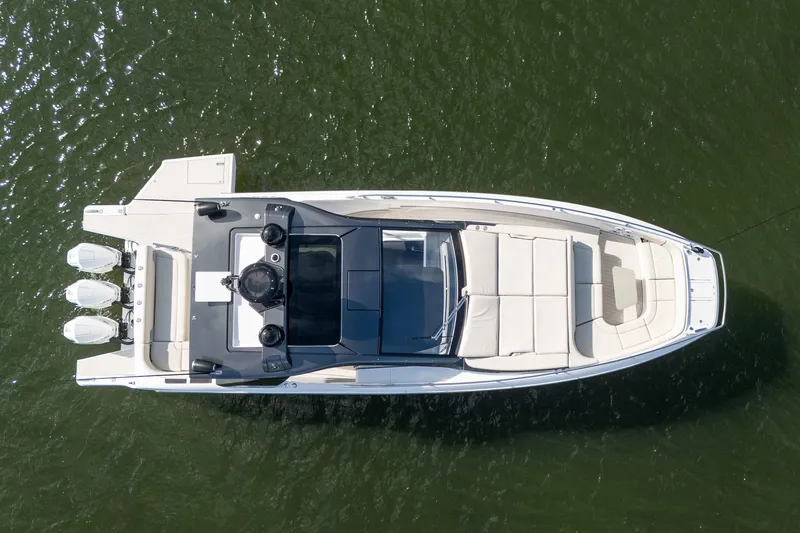 Slide: The Image of Azimut VERVE 42 2023 - 31