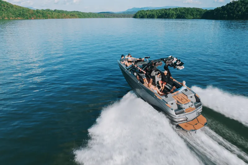 Slide: The Image of Mastercraft X26 2025 - 29