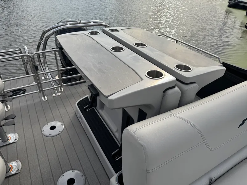 Slide: The Image of Starcraft CX23 DLBAR 2022 - 10