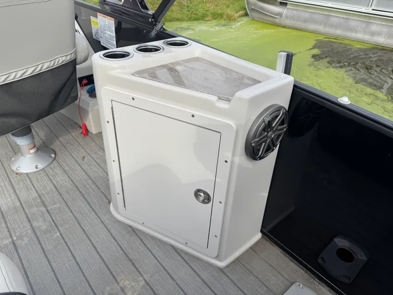 Slide: The Image of Starcraft CX23 DLBAR 2022 - 17