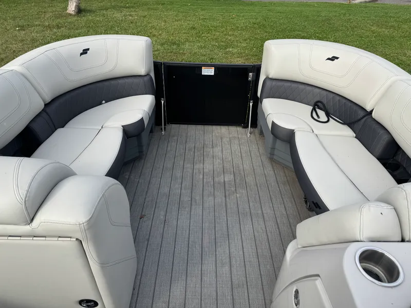 Slide: The Image of Starcraft CX23 DLBAR 2022 - 2