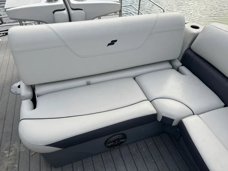 Slide: The Image of Starcraft CX23 DLBAR 2022 - 9