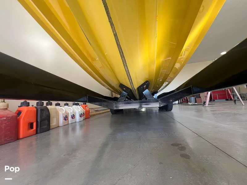 Slide: The Image of Hull-underneath - 15979958