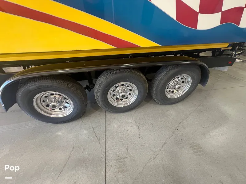Slide: The Image of Triple Axle Trailer - 15979964
