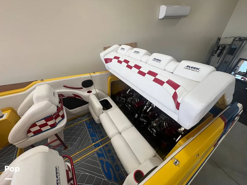 Slide: The Image of Engine Hatch - 15979933