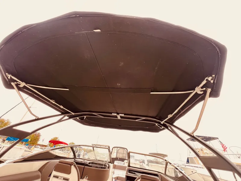 Slide: The Image of Sea Ray 250 SLX 2017 - 10