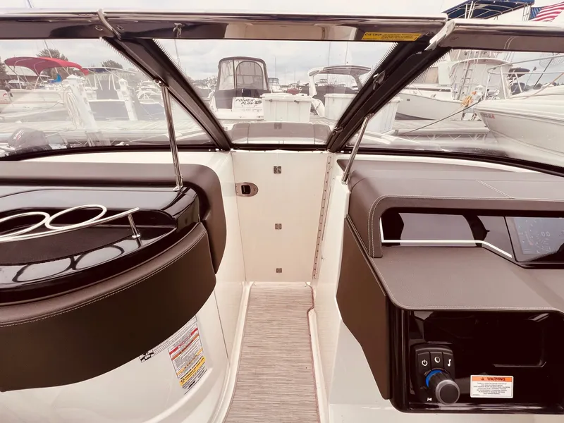 Slide: The Image of Sea Ray 250 SLX 2017 - 26