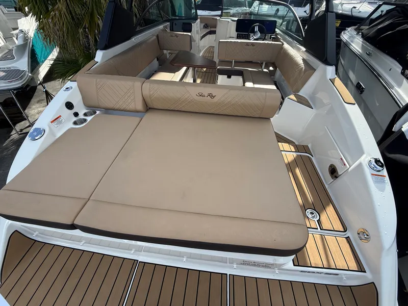 Slide: The Image of Sea Ray SDX 270 Outboard 2026 - 12