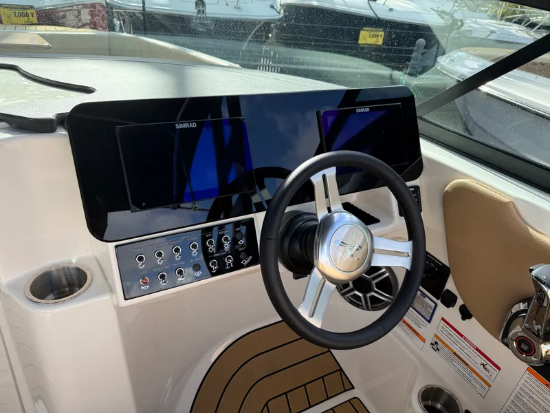 Slide: The Image of Sea Ray SDX 270 Outboard 2026 - 18