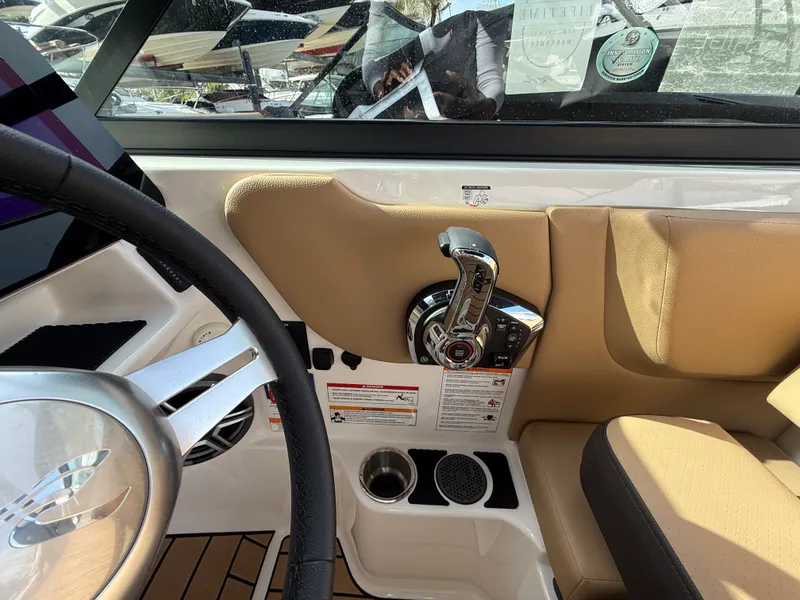 Slide: The Image of Sea Ray SDX 270 Outboard 2026 - 19