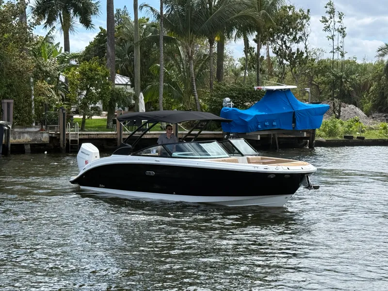 Slide: The Image of Sea Ray SDX 270 Outboard 2026 - 3
