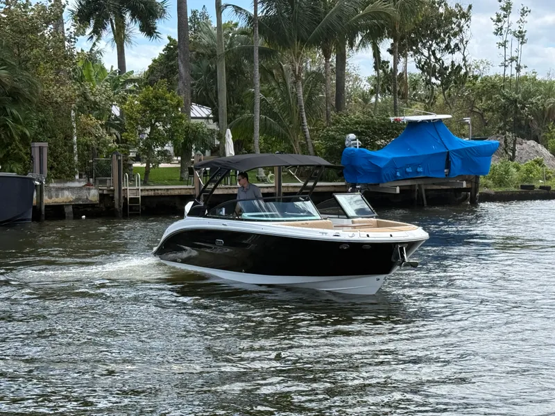 Slide: The Image of Sea Ray SDX 270 Outboard 2026 - 4