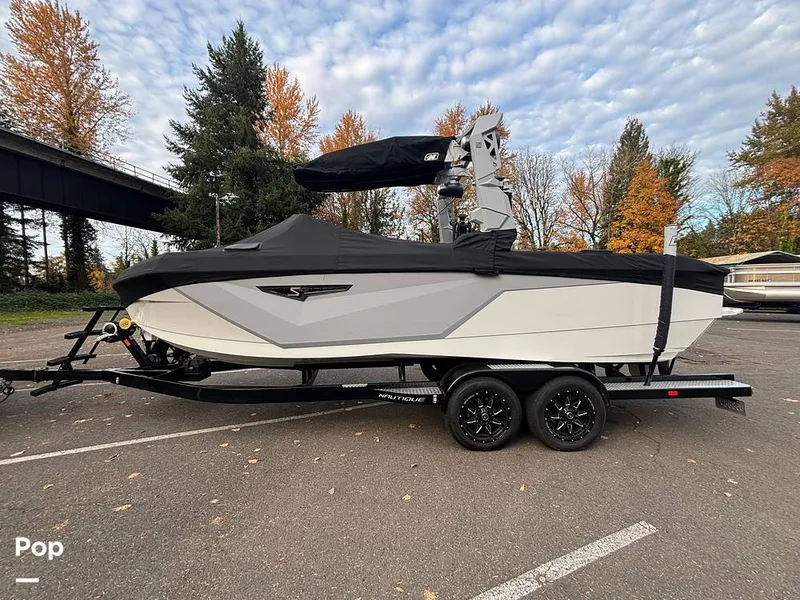 Slide: The Image of Nautique S23 2022 - 16045552