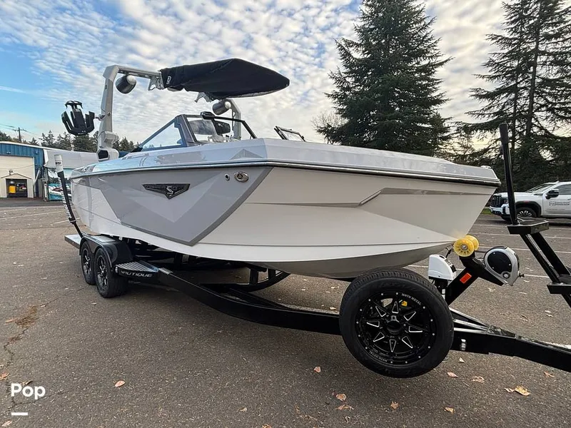 Slide: The Image of Nautique S23 2022 - 16050649