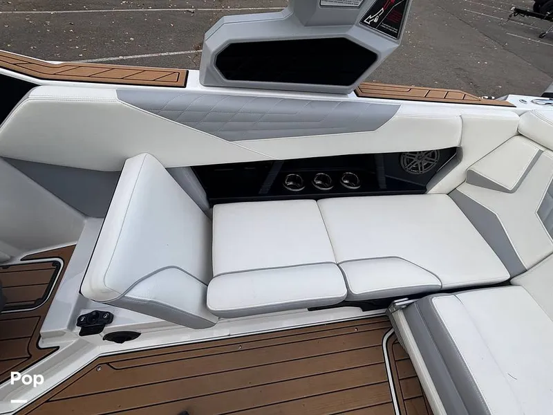 Slide: The Image of Nautique S23 2022 - 16050623