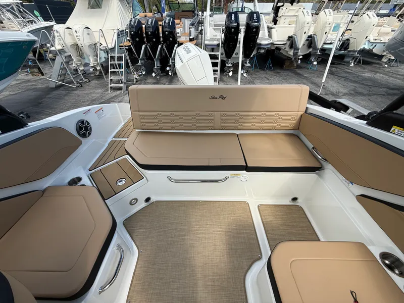 Slide: The Image of Sea Ray SPX 210 Outboard 2026 - 13