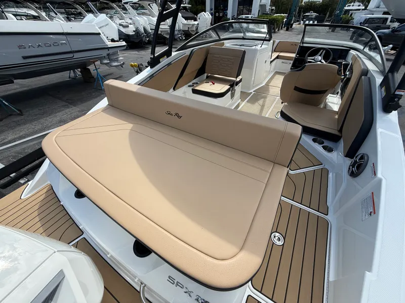 Slide: The Image of Sea Ray SPX 210 Outboard 2026 - 16
