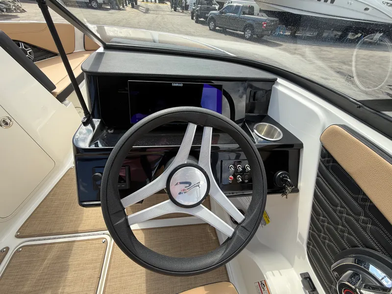 Slide: The Image of Sea Ray SPX 210 Outboard 2026 - 9