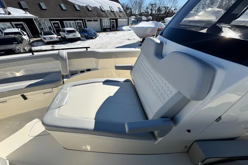 Slide: The Image of Scout 260 LXF 2026 - 32