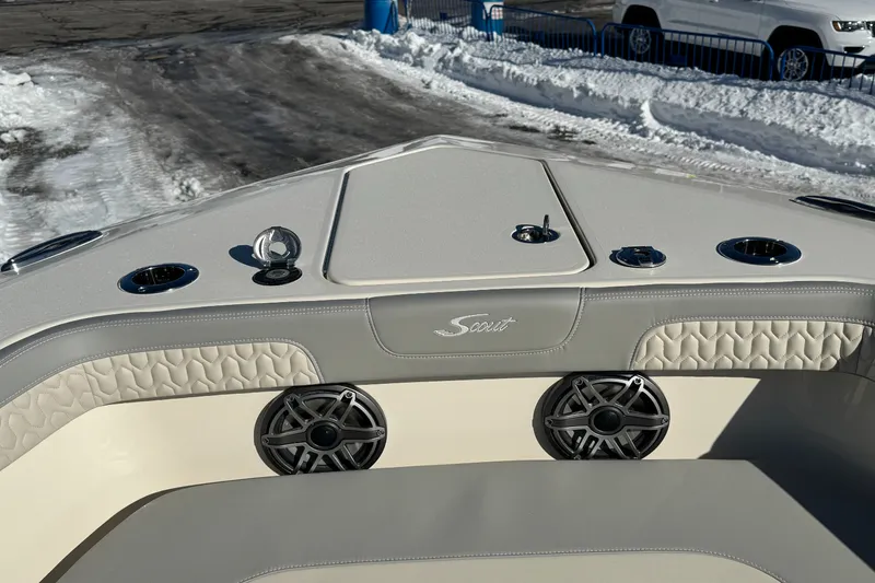 Slide: The Image of Scout 260 LXF 2026 - 39