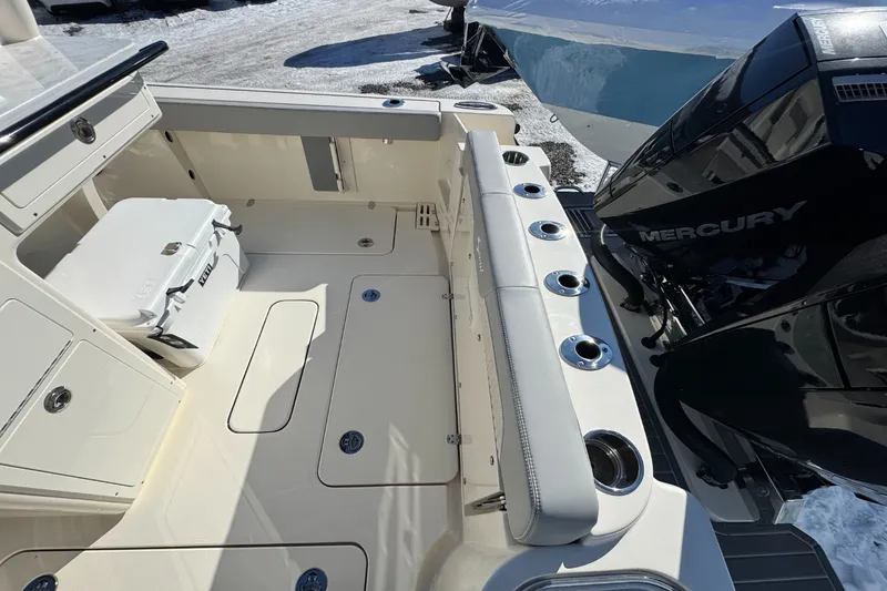 Slide: The Image of Scout 260 LXF 2026 - 8