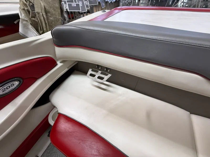 Slide: The Image of Sea Ray 205 Sport 2007 - 14